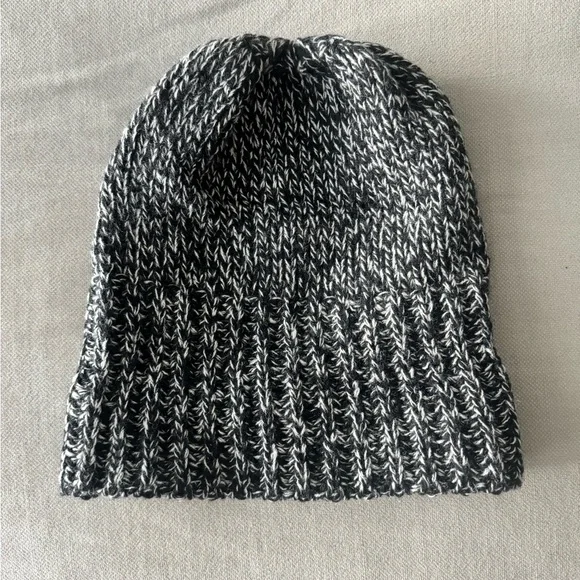NWOT🖤SAINT LAURENT🖤Knitted Cuff Cashmere Wool Beanie Hats